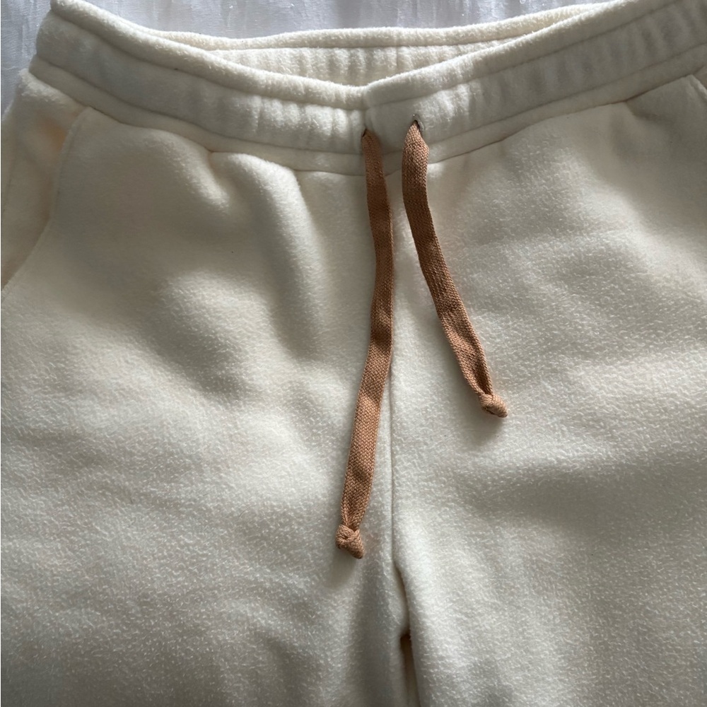 Cozy Cream Madewell Women’s Sweatpants - Picture 4 of 5
